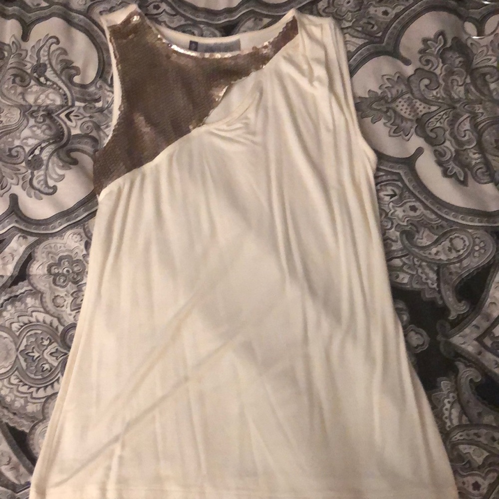 Sleeveless top